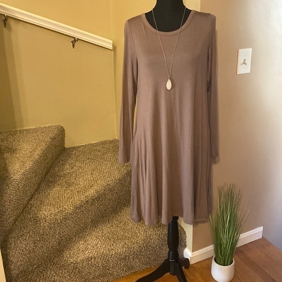 Long Sleeve Pocket Casual Loose T-Shirt Dress - Picture 1 of 5